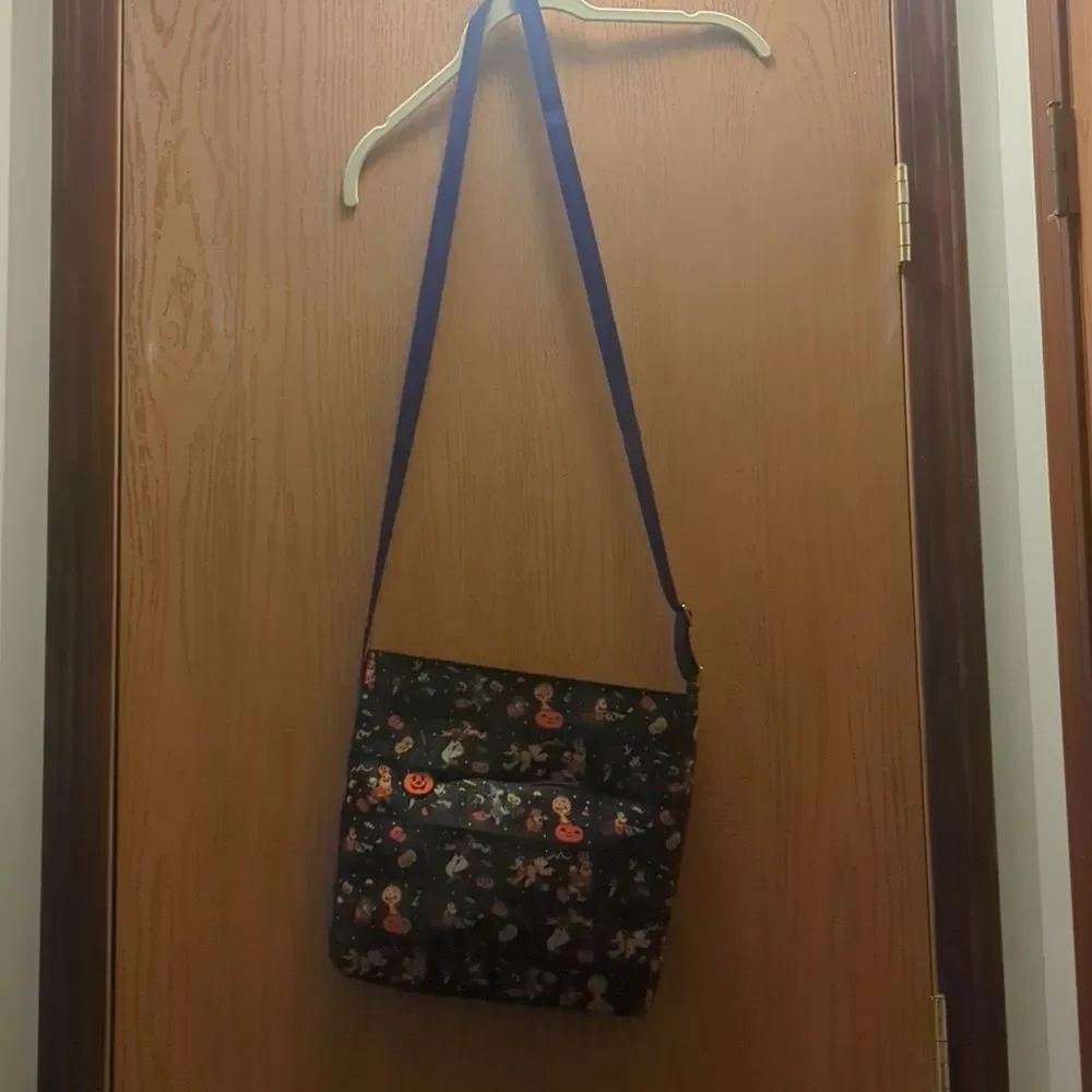 Disney Parks Harveys 2021
Halloween Mickey And Friends
Crossbody Bag. - Picture 8 of 9